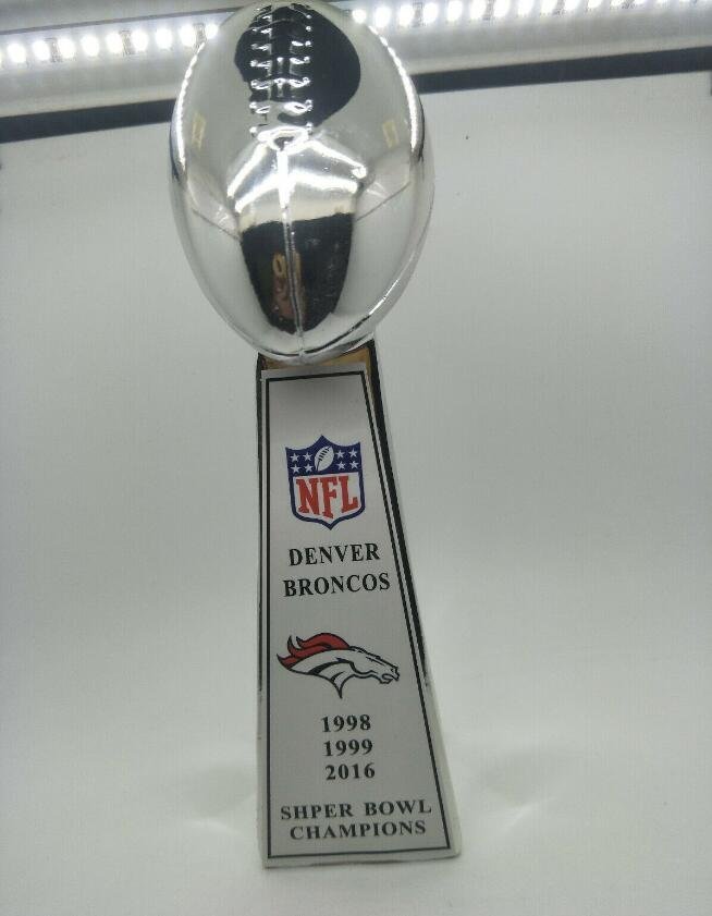 Denver Broncos Super Bowl Championship VINCE LOMBARDI Trophy 24cm Nice