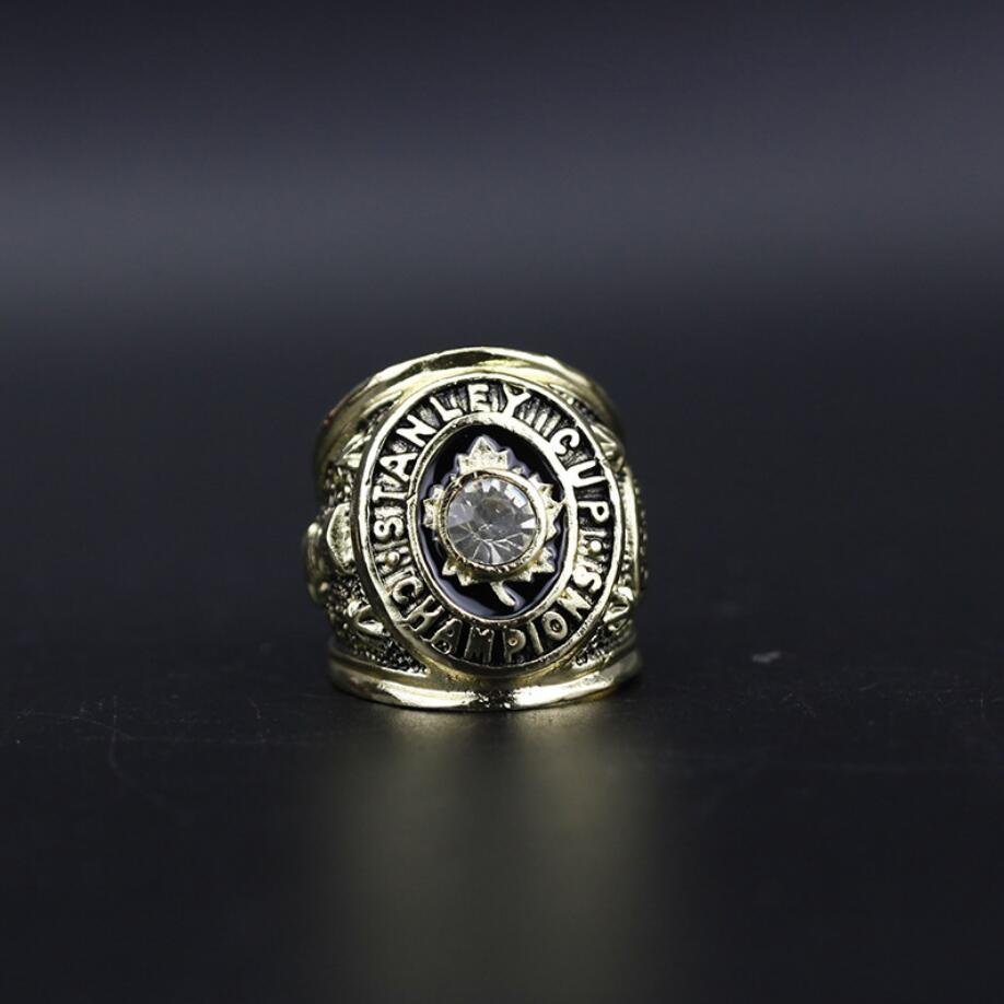 Size 11 Toronto Maple Leafs 1962 Stanley Cup Championship ring Fans Gi