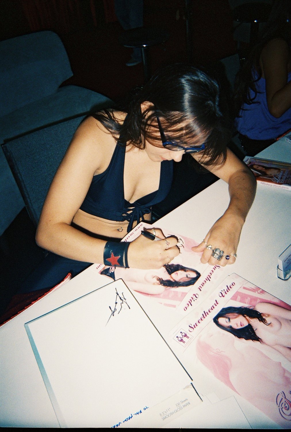 Porn Star Sinn Sage signed XXX 8x10 Photo -PROOF- -CERTIFICATE- (A0014)