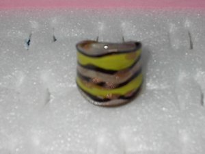 Yellow Black MURANO GLASS RING Size 9