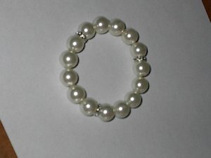 White Pearl Stretch Bracelet