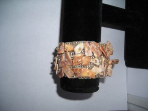 Natural Shell Bead Stretch Bracelet