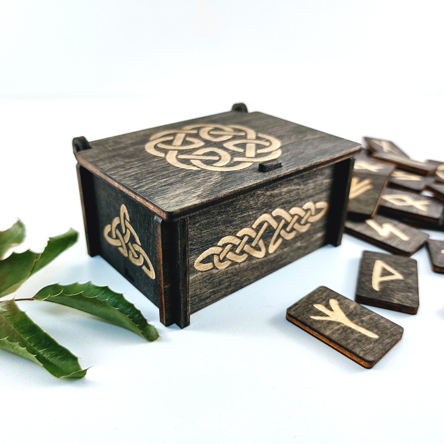 Nordic runes older futhark, Runes for divination, Rune set in box