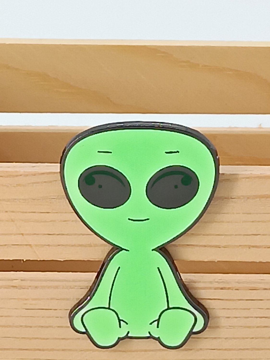 VeeFriends New York Comic Con 2024 Adaptable Alien Pin Limited Glow 399 NYCC