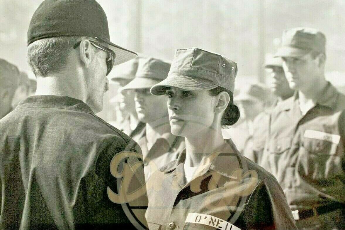 DEMI MOORE GI JANE 8x10 B&W (1 photo) 1997 Movie Promotional Lobby Card Vintage