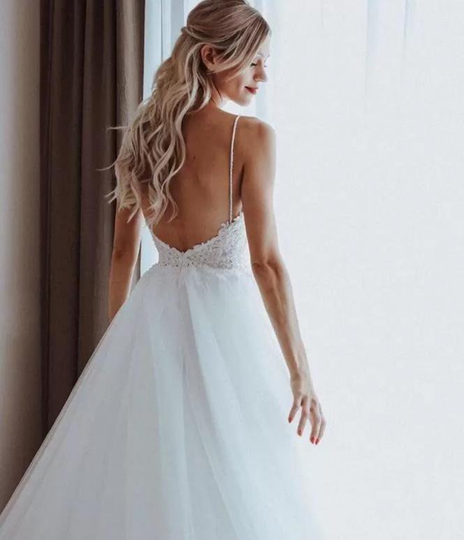 Simple Beaded Pearls Tulle A Line Boho Wedding Dresses Sweep Train Spaghetti Str