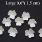 White flowers beads with three petals 0,6"( 1,5 cm), Floral beads Supplies, beads polymer clay