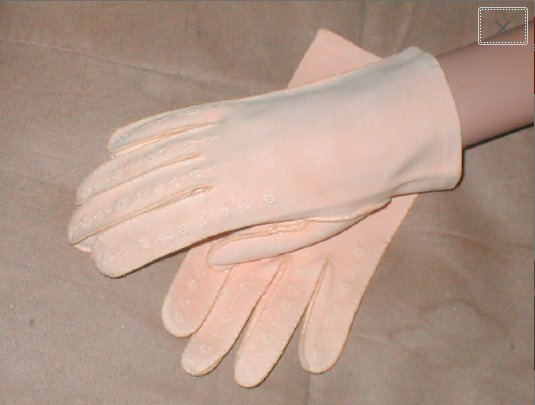 Vintage 1940's Light-Coral 100% cotton Gloves by Crescendoe
