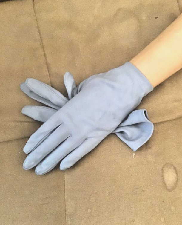 Vintage 1950's GRAY wrist-length Dress Gloves