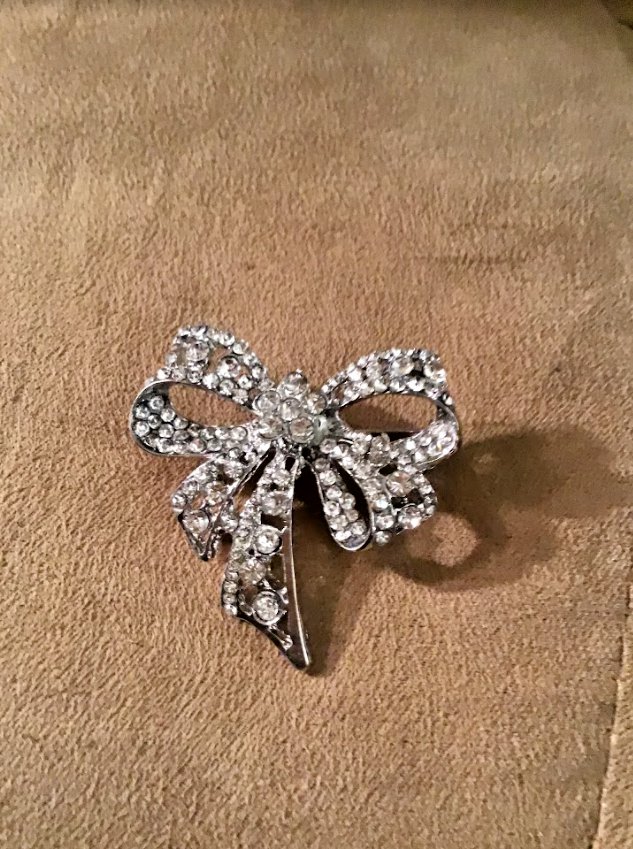 Vintage Rhinestone BOW Brooch