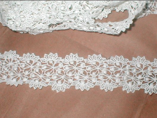 Vintage Venice Lace Border Trim white or ivory