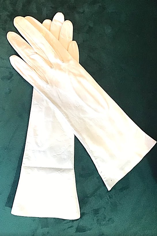 1940's Vintage White Kid Leather Gloves Never Worn