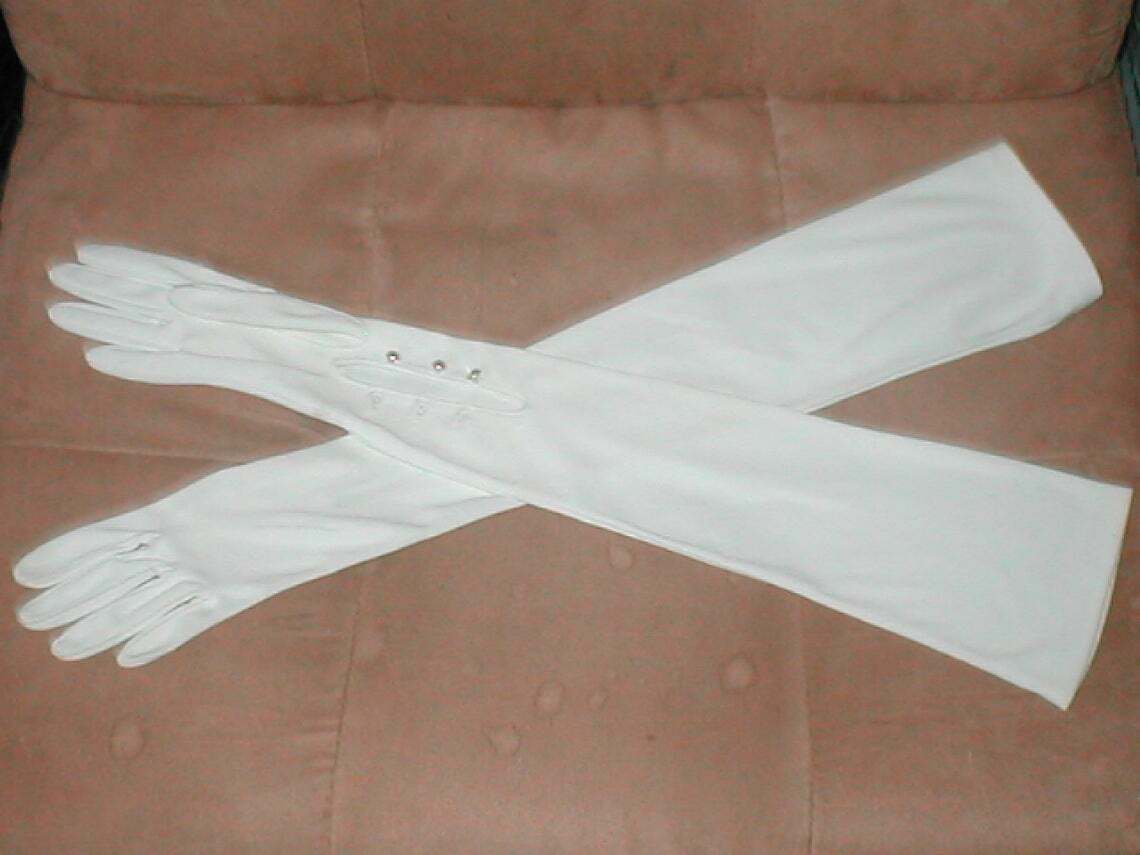 Vintage 1950's Diamond-White opera-length Long Gloves by HANSEN