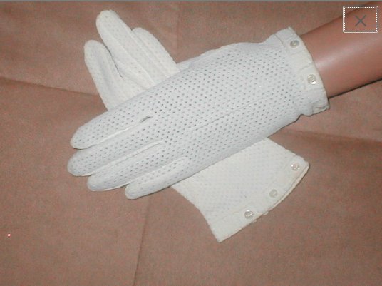 1950's Vintage wrist length White Gloves by Kayser