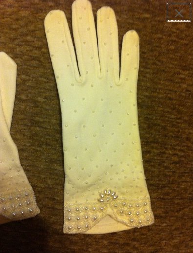 GORGEOUS Vintage 1950's IVORY Beaded Gloves