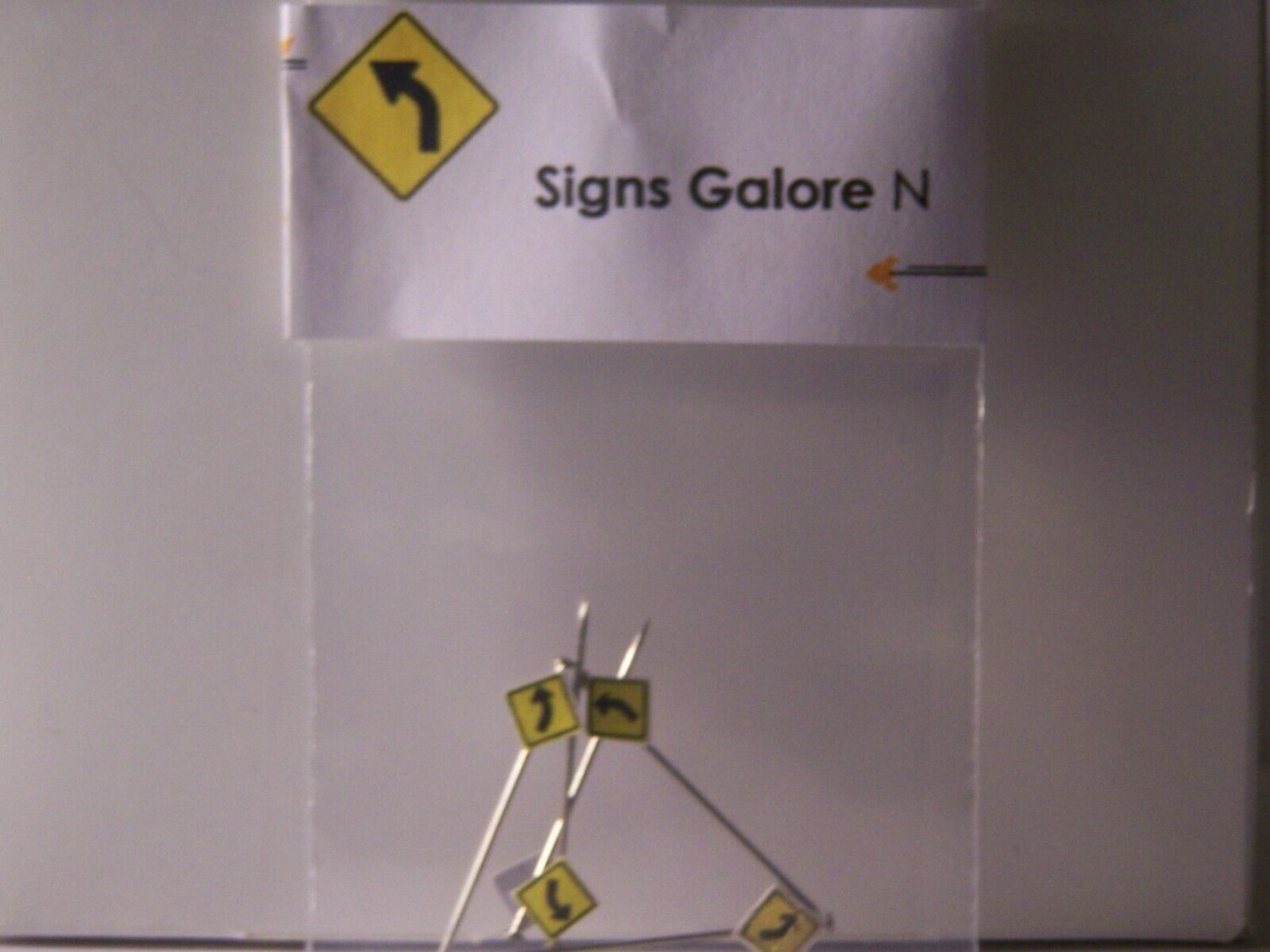 "New" Model Train 5 Left Curve Ahead Street signs N scale Layout Details