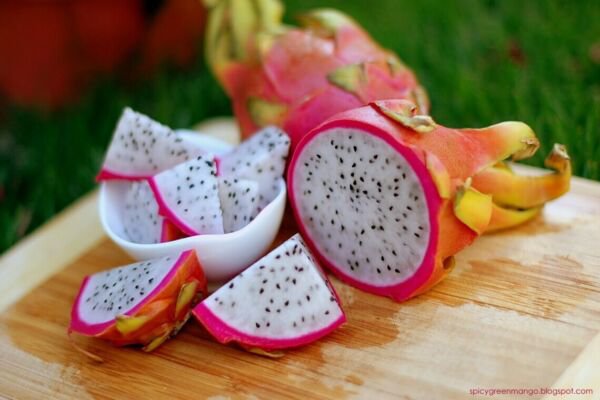 Fresh Dragon Fruit Hylocere Triangularis 50Seeds - Lcio Fruit Garden