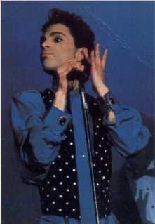 Prince - Postcard - Prince on Stage - France   Postcard - 244 ex-