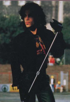 Prince - Postcard - Prince at Mic - UK   Postcard - MM118 m
