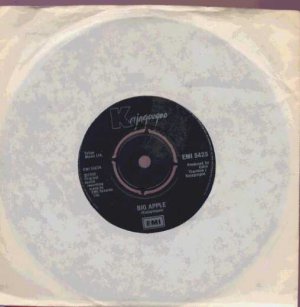 Kajagoogoo - Big Apple - UK 7" Single - EMI5423 ex/ex