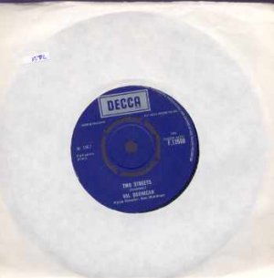Val Doonican - Two Streets - UK 7" Single - F12608 ex/ex