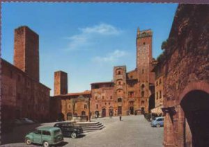 S Gimignano Piazza Cisterno Italy Postcard
