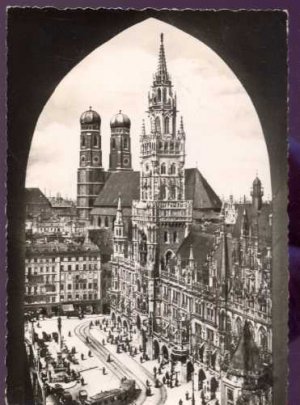 Munchen (Munich) Marienplatz Mit Rathaus Germany Postcard 1954