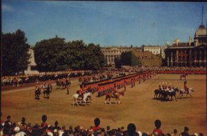 LONDON - TROOPING OF THE COLOUR - Postcard DIXON