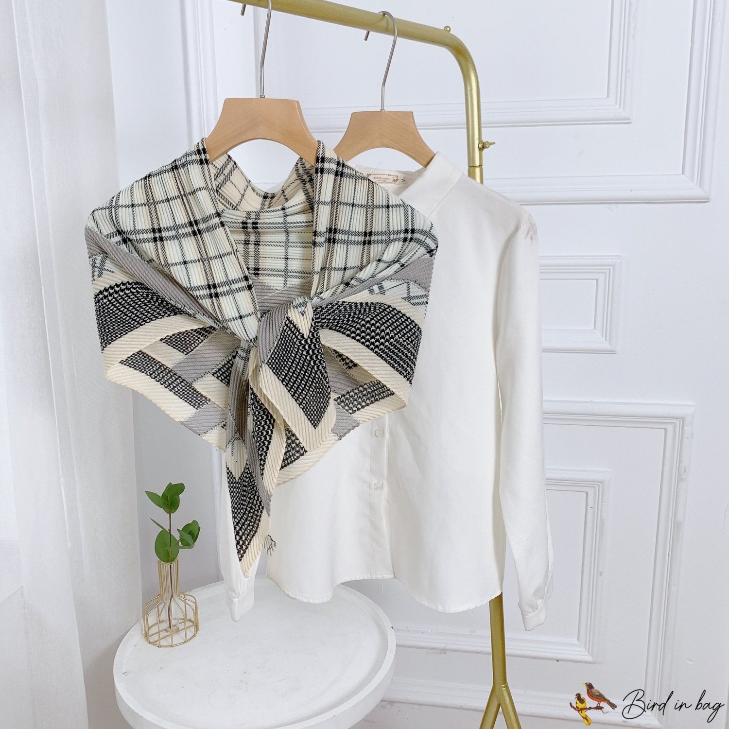 Autumn and winter new pressure wrinkle shawl fashion classic plaid print pleated scarf warm scarf