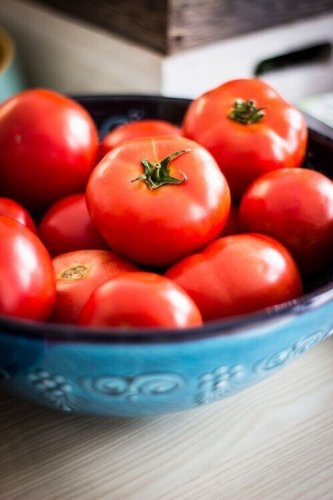 Colonial Tomato Juicy Vegetable  Tomatoe 50+ seeds