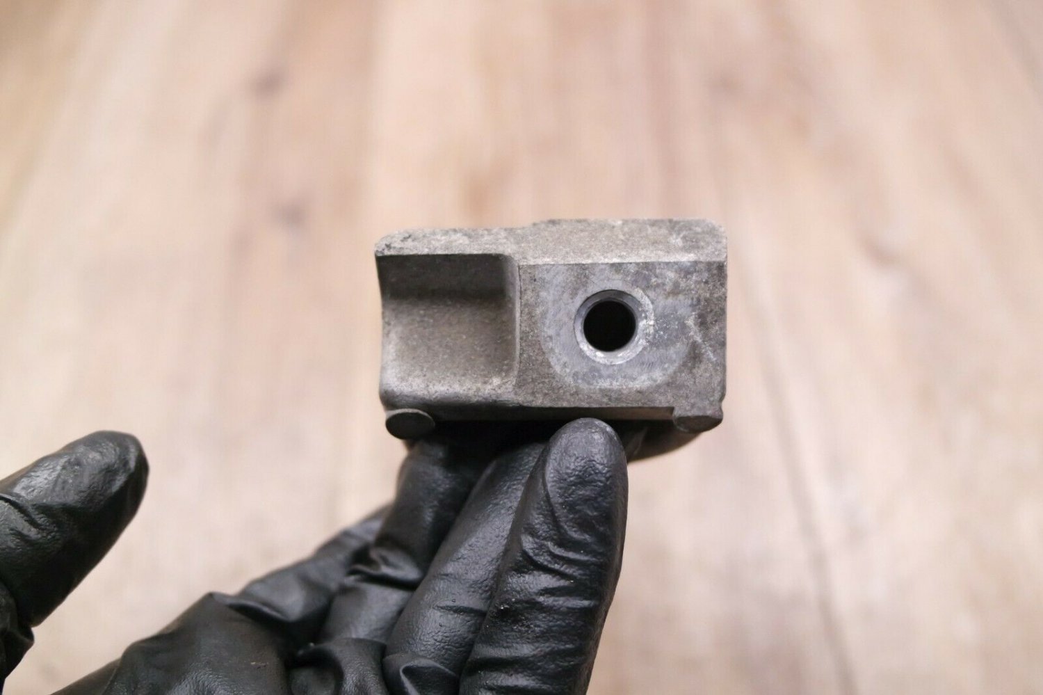 9093 MAZDA MX5 MIATA OEM 1.6 Intake Manifold Brace Bracket Support