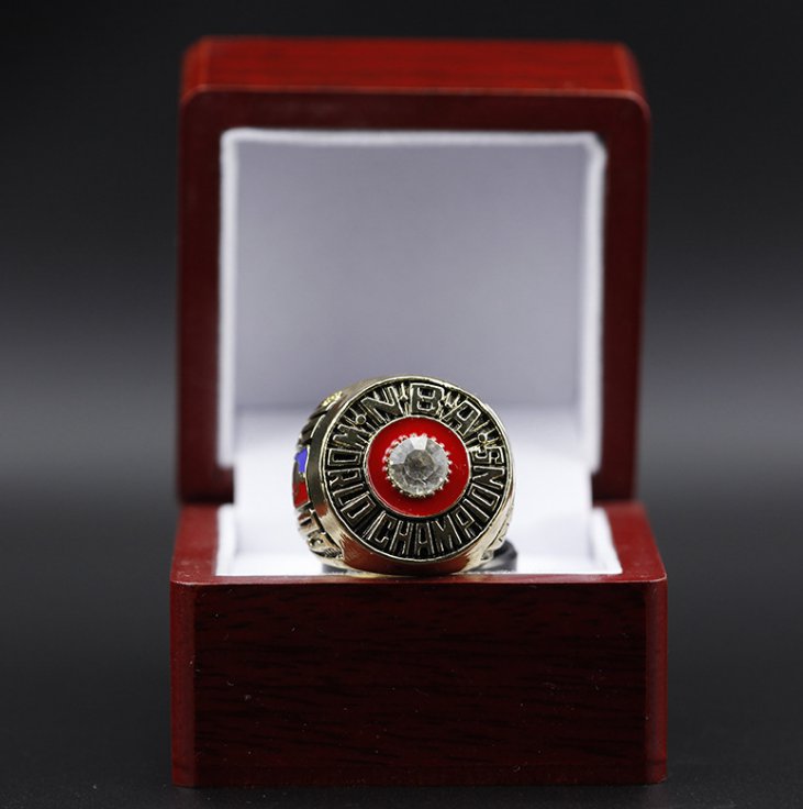 1983 Philadelphia 76ers Moses Malone Basketball Championship Ring 11s 