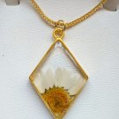 pendants for women's necklaces made of natural flowers.3cm in length