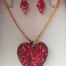 pendants for women's necklaces made of natural flowers.3cm in length