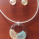 pendants for women's necklaces made of natural flowers.3cm in length