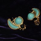 Vintage Clip Turquoise and Gold tone Earrings Vintage Clip Turquoise and Gold tone Earrings