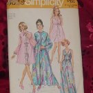 Simplicity Pattern 9073 Sz 14 Bust 35 Miss Peignoir and Nightgown 1970  No. 32