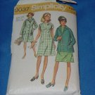 Simplicity Womens Dress 9037 Size 14 1/2 Bust 37 No. 30 Simplicity Womens Dress 9037 Size 14 1/2 Bust 37 No. 30