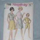 Simplicity 7098 Wrap Skirt Blouse Shorts in half size 18 1/2 Bust 39  No. 30