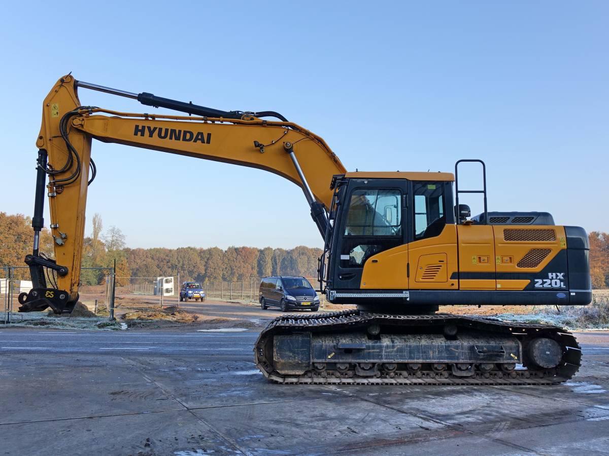 Hyundai HX220 NL Crawler Excavator Service Repair Manual PDF