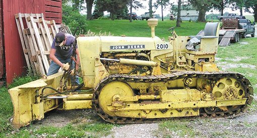 John Deere 2010 Series Crawler Tractor Parts Catalog Manual Download Pdf-PC728