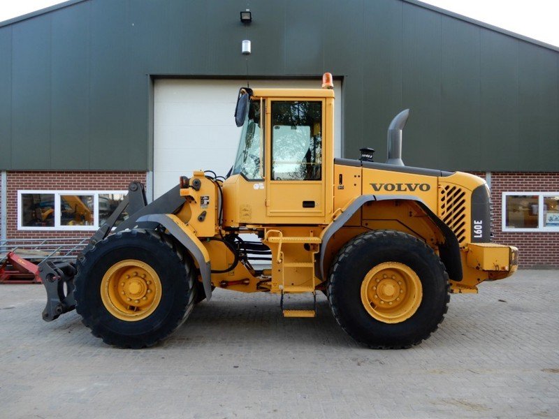 Volvo L60E Wheel Loader Service and Repair Manual Pdf