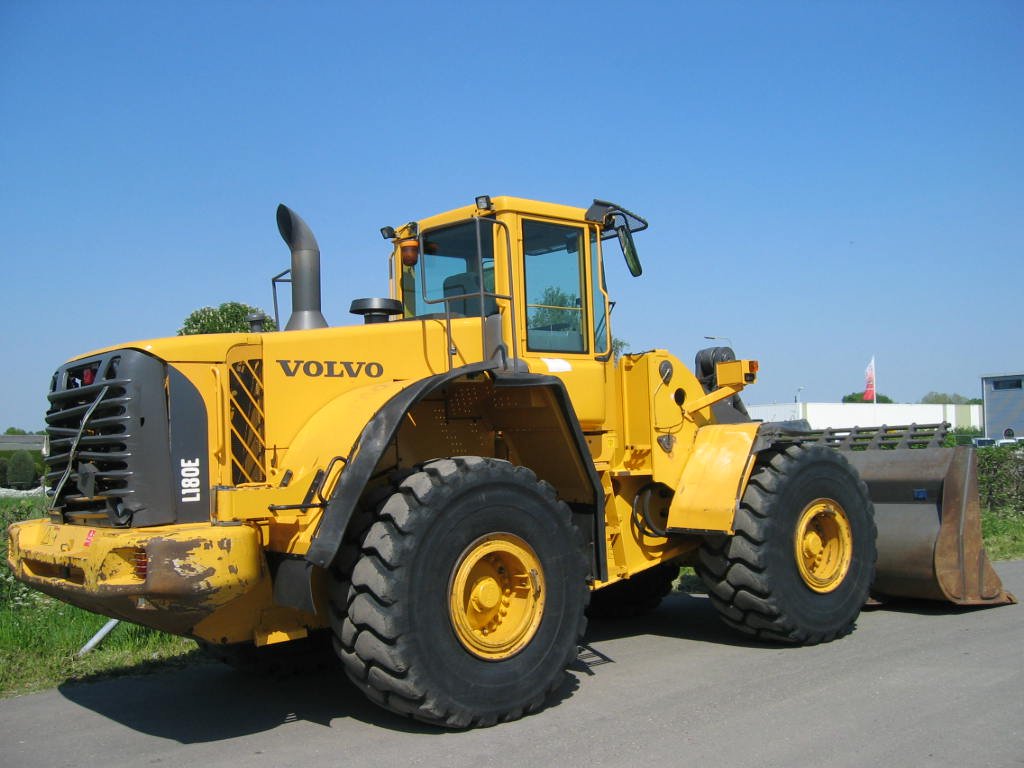 Volvo L180E Wheel Loader Service and Repair Manual Pdf