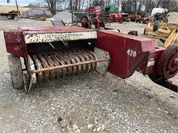 Case IH 420 International Harvester Rectangular Baler Parts Catalog Manual PDF