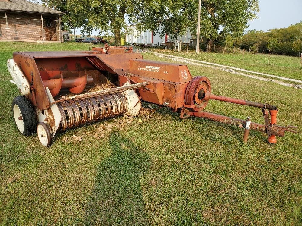 Case IH 47 International Harvester Rectangular Baler Parts Catalog Manual PDF