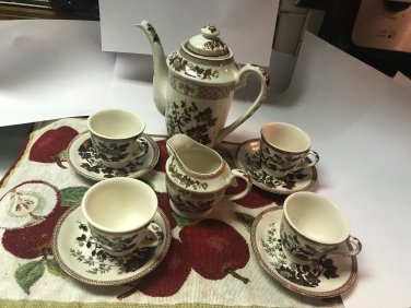 VINTAGE 30'S 10 PIECE SET  Footed Demitasse Indian Tree Brown By Nasco Japan