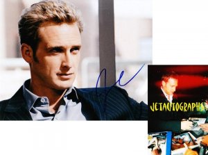 JOSH LUCAS SIGNED THE HULK 8X10 PHOTO PIC PROOF SIGNING