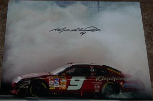KASEY KAHNE NASCAR SIGNED BUDWISIER 11X14 PHOTO PIC PROOF