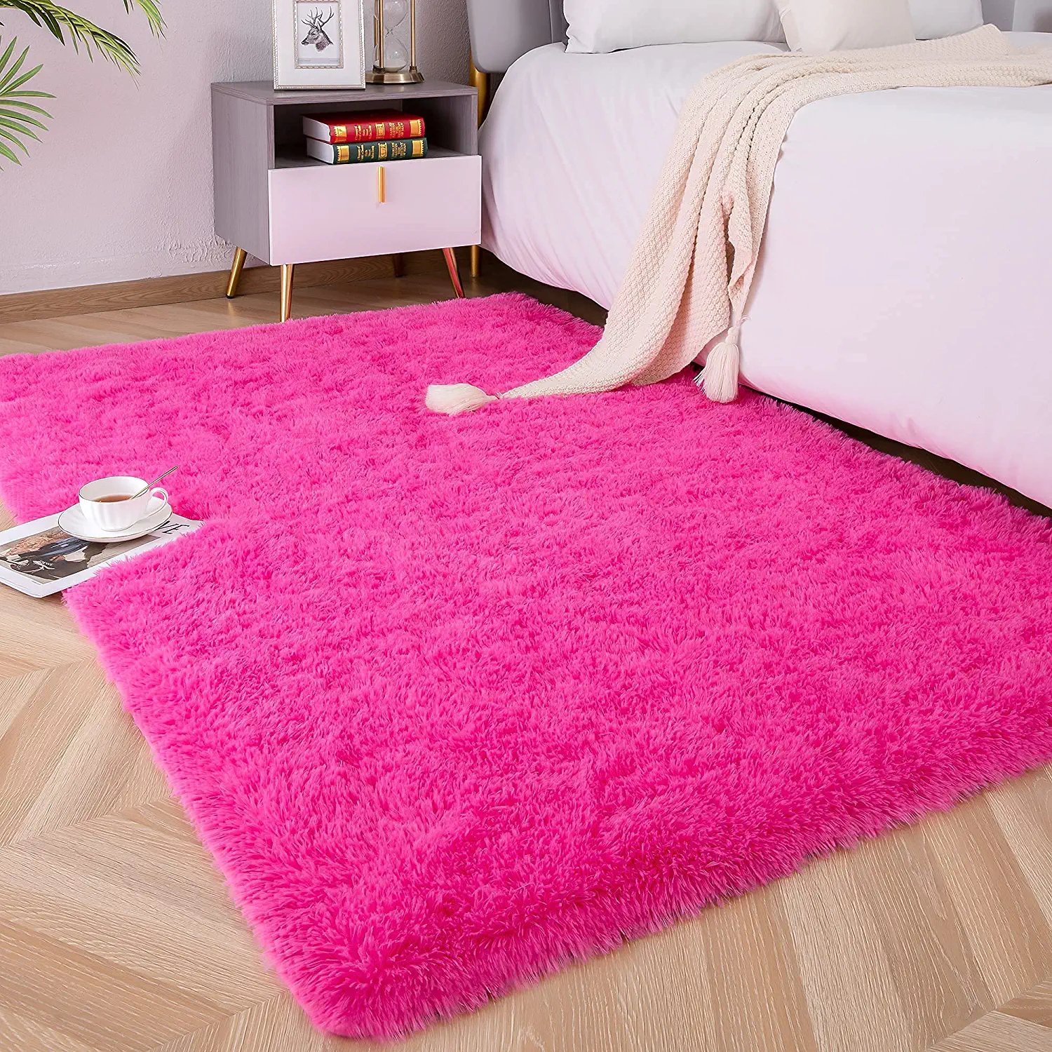 Ultra Soft Fluffy Area Rug Any Room Plush Room Home Decorate Rug, 4x6 Hot Pink