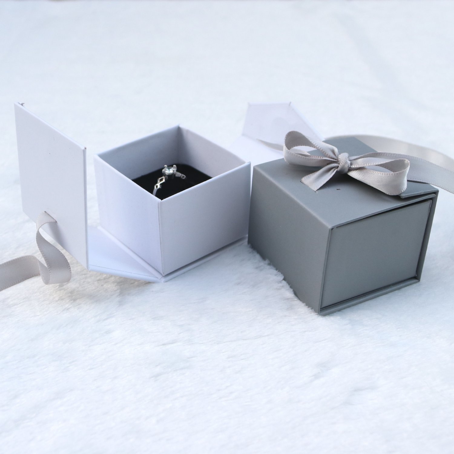 Jewelry Boxes Paper Gray White Color Ribbon Bowknot for Gift Present Ring Earrin